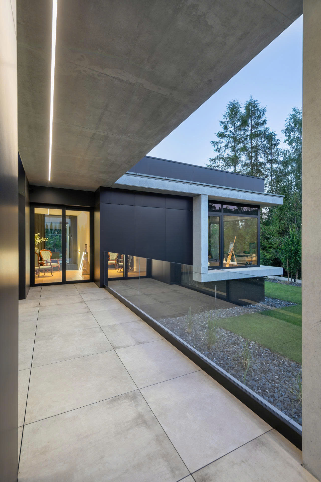 z6350200234611_d3b02209984dc62f1f9c80de6ea9f4dc